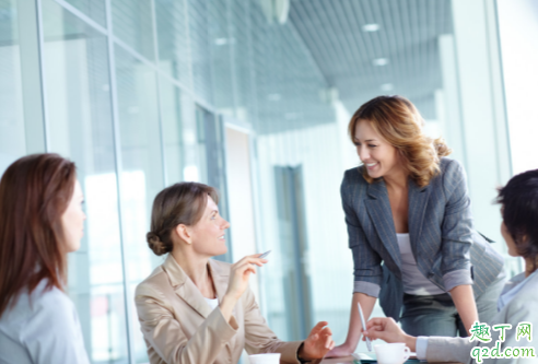 領(lǐng)導(dǎo)說辛苦了如何機(jī)智回復(fù) 教你高情商回答老板的贊美1