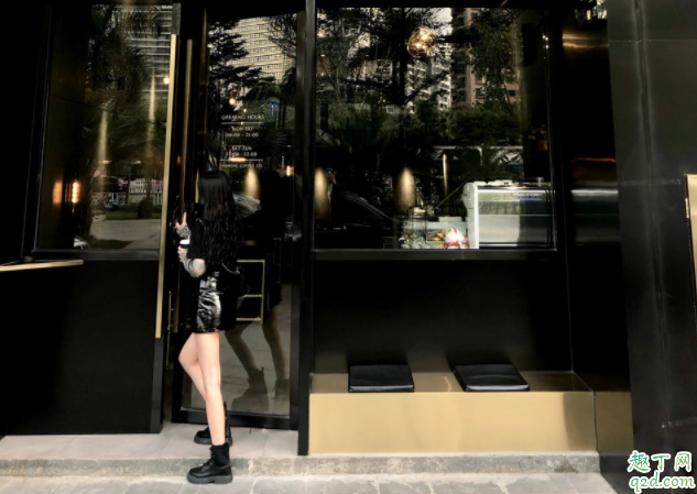 為什么男生都喜歡肢體接觸 男的為什么會(huì)忍不住想那個(gè)3