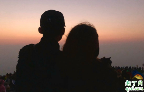 男女常在一起跳舞會(huì)產(chǎn)生感情嗎 男女互相關(guān)心是什么意思1