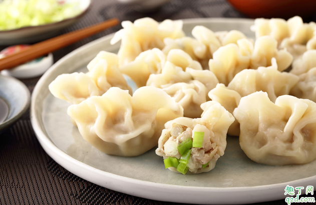 生肉餃子煮幾分鐘才熟 生肉餃子煮6分鐘能熟嗎3