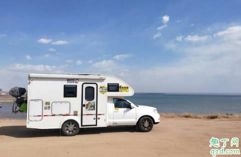 房車晚上睡覺怎么通風(fēng) 睡在房車?yán)飼粫毖?