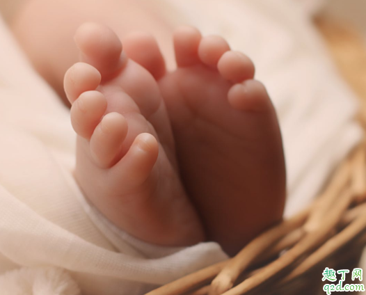 懷孕九個(gè)月怎么可以生的更快 為什么有的寶寶提早生4