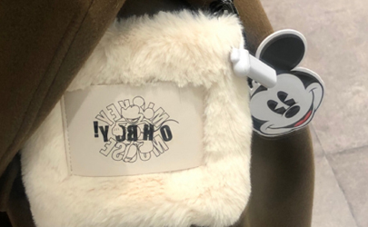 UR迪士尼聯(lián)名毛毛包在哪買 UR迪士尼2019秋冬毛毛包多少錢