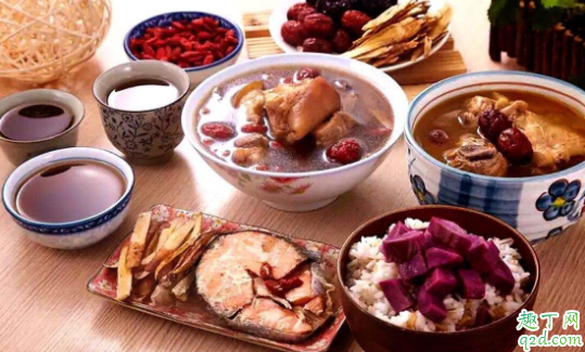 月子里哪些調料不能吃 產(chǎn)后月子期間能吃哪些堅果零食3