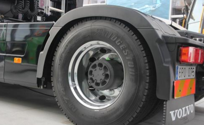 汽車輪胎一定要換原廠的那種嗎 卡車輪胎什么花紋比較好