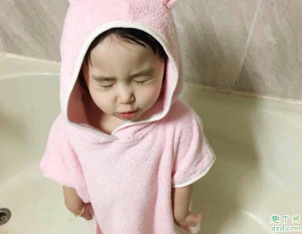 剖腹產是等寶寶發(fā)動再剖還是提前剖 提前剖腹產需要宮縮嗎1