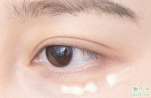 夢(mèng)芮抗藍(lán)光眼霜好用嗎 夢(mèng)芮抗藍(lán)光眼霜使用測(cè)評(píng)2