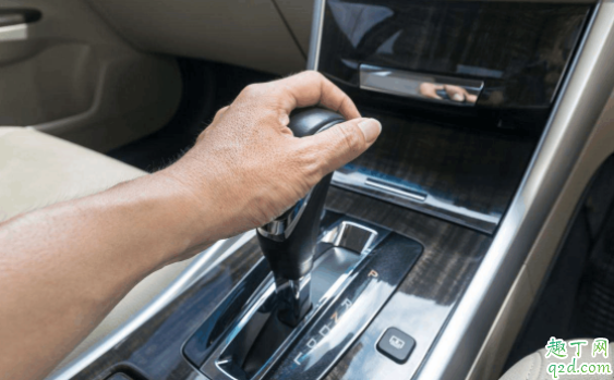 手剎沒(méi)松開車會(huì)造成什么后果 手剎拉到底長(zhǎng)時(shí)間有沒(méi)有危害2