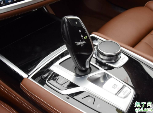 轉(zhuǎn)彎的時候可以換檔嗎  開車換擋可以跳檔嗎2