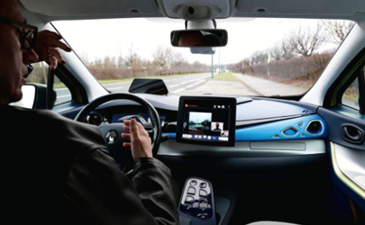 手動(dòng)擋車可以用手剎代替腳剎嗎 手動(dòng)擋坡道起步用手剎嗎