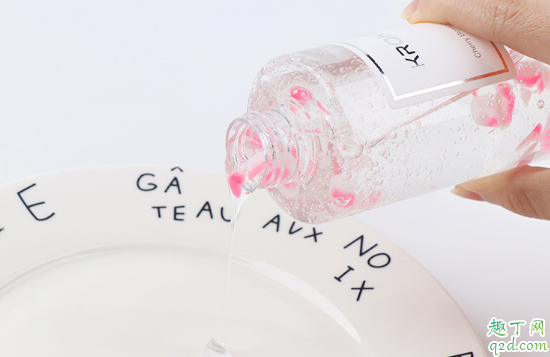 kroko櫻花沐浴露好用嗎 kroko櫻花沐浴露使用測評1