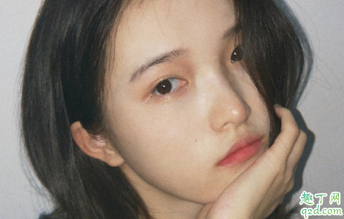 女生什么行為表示喜歡上你 女生喜歡男生會(huì)有怎樣的表現(xiàn)5