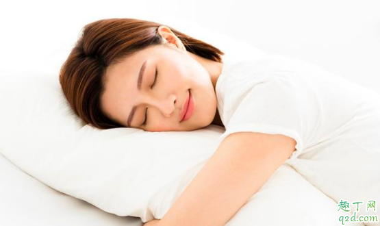 睡著時(shí)口干什么原因 怎么避免晚上睡覺(jué)口干1