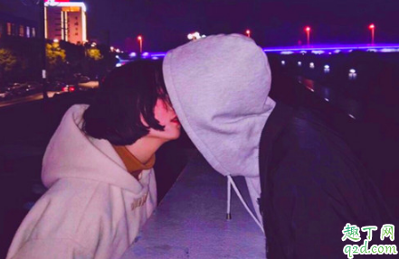 男人結(jié)婚后為什么話越來越少 結(jié)婚后老公變冷淡了怎么應(yīng)對3