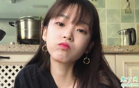 戀愛時(shí)遇到更合適的男生追求要答應(yīng)嗎 有男朋友了又有人追我要告訴他嗎3