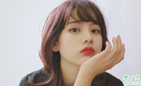 女人同時(shí)和兩個(gè)人交往會(huì)有婦科病嗎 同時(shí)和兩個(gè)人交往的女人是什么心態(tài)1