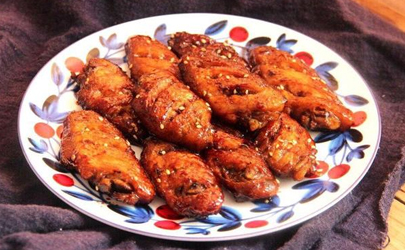 可樂雞翅用雞翅的哪個部位 可樂雞翅用翅中還是翅根