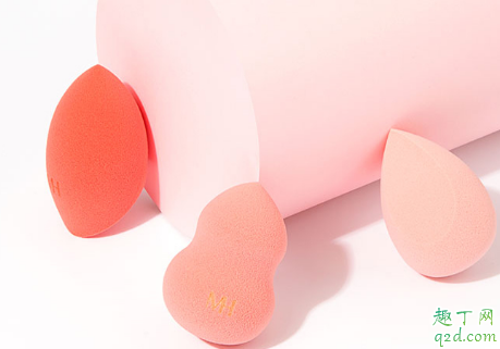 三月兔美妝蛋和爾木萄哪個好 三月兔和爾木萄美妝蛋使用對比1