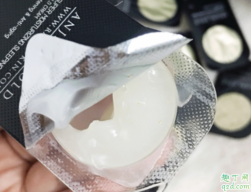 anjeri睡眠面膜金色銀色哪個(gè)好 anjeri睡眠面膜用完需要洗嗎3