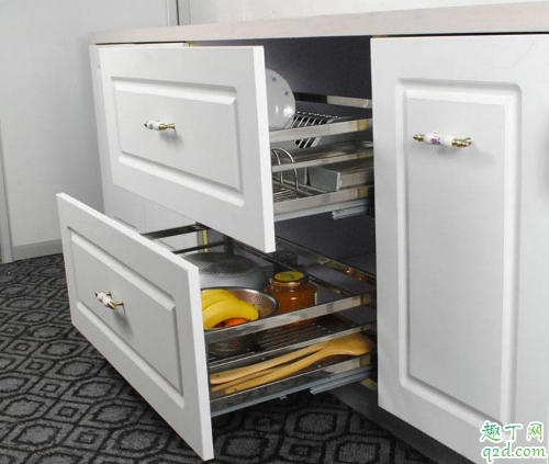 櫥柜裝拉籃好還是不裝拉籃好 櫥柜裝拉籃的優(yōu)缺點2