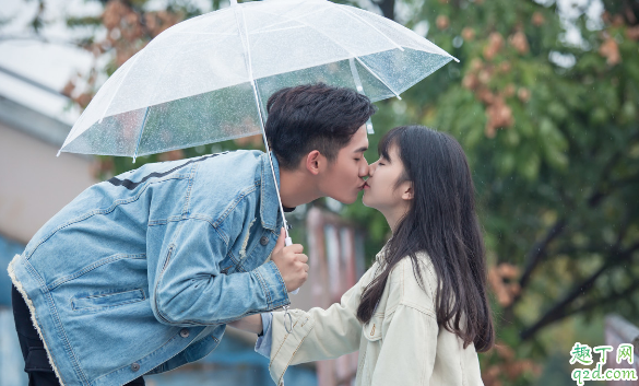 摸那里女人最容易動(dòng)情 女人哪個(gè)地方一摸就想要3