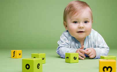 三個月以上的寶寶玩什么玩具好 寶寶三個月了適合玩哪些玩具