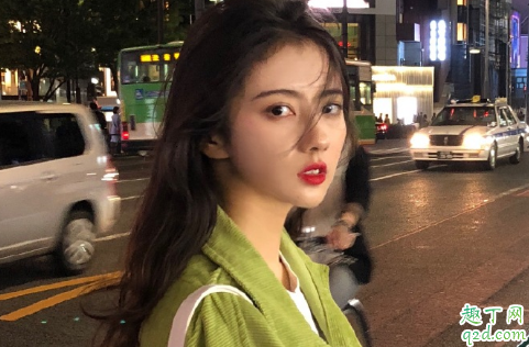 女朋友每次生氣躺床上刷抖音不理人 女朋友動(dòng)不動(dòng)就生氣要繼續(xù)嗎2