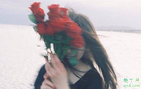 女生不停發(fā)信息男生會煩嗎 引導(dǎo)男生主動聊天有什么技巧4