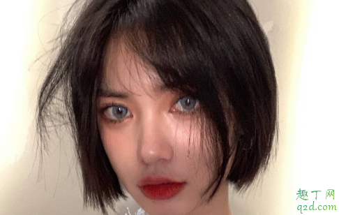 聊天時(shí)女生給男生發(fā)自拍代表什么 女生給男生發(fā)自拍是喜歡嗎3