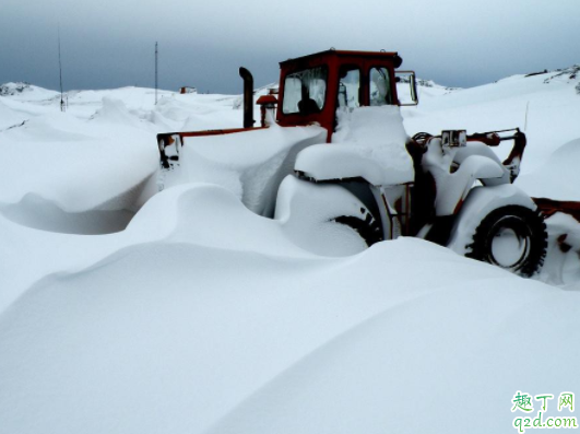 發(fā)動(dòng)機(jī)曲軸后油封漏油和曲軸有關(guān)系嗎 曲軸后油封滲油好修嗎4