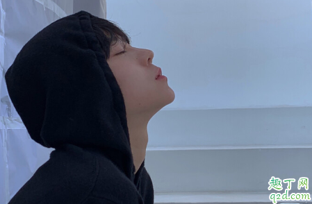 男生在一起都會(huì)聊什么話題 男生在一起會(huì)聊女朋友嗎2