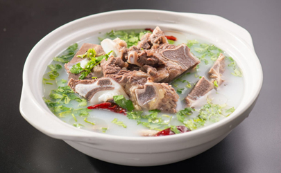 煲牛骨湯牛骨要焯水嗎 牛骨湯牛骨要先用開水燙一下嗎