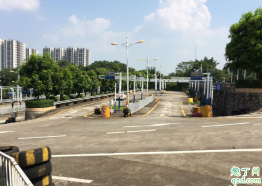 斜坡手剎怎么起步 半坡起步一定要拉手剎嗎4