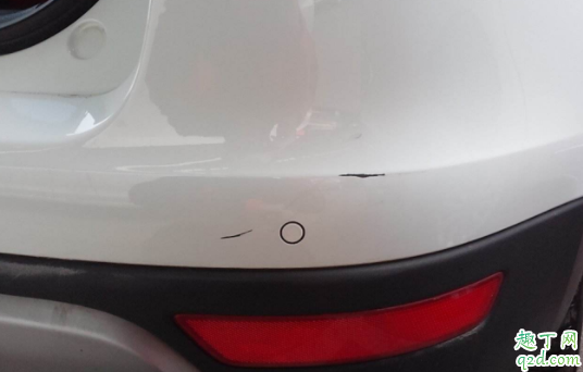 車(chē)漆剮蹭可以走保險(xiǎn)嗎 汽車(chē)發(fā)生小事故要不要報(bào)保險(xiǎn)3