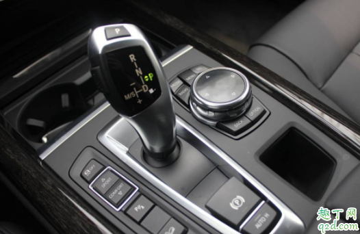 汽車掛擋時(shí)有響是什么原因 汽車掛擋時(shí)為什么很響1