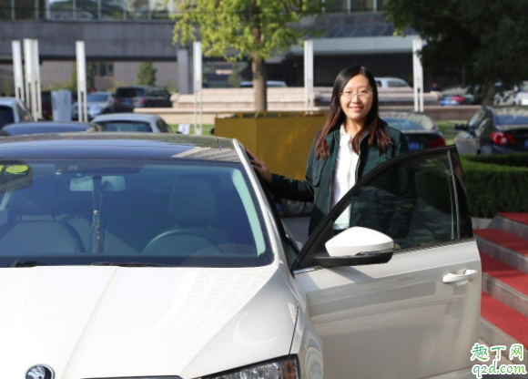 車(chē)輛交強(qiáng)險(xiǎn)快到期可以車(chē)審嗎 保險(xiǎn)沒(méi)到期審車(chē)還要買(mǎi)保險(xiǎn)嗎4