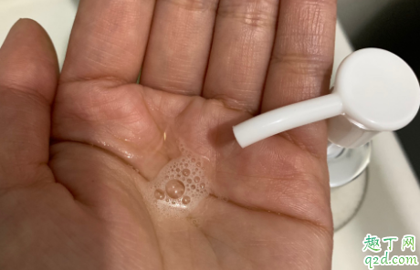 赫麗爾斯洗面奶像洗潔精是真的嗎 赫麗爾斯洗面奶干皮可以用嗎4