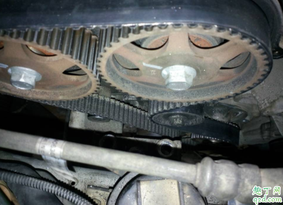 車子有響聲是正時(shí)皮帶松了嗎 正時(shí)皮帶需要潤滑嗎2