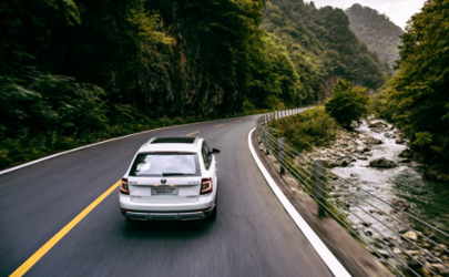 剎車失靈是哪里的問題 車子剎車失靈自救辦法