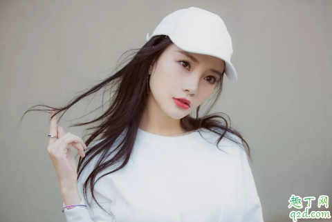 李小璐為什么看上pgone 皮幾萬和賈乃亮有對比性嗎1