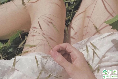 領(lǐng)導在辦公室突然抱住我該怎么辦 和領(lǐng)導在辦公室曖昧好嗎2