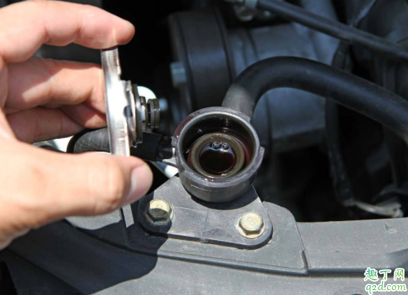 水泵壞了能繼續(xù)開車嗎 汽車水泵出水管沒(méi)有壓力怎么回事4