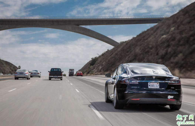 經(jīng)常拉高轉(zhuǎn)速對(duì)發(fā)動(dòng)機(jī)有什么影響 汽車(chē)高速怎樣降低轉(zhuǎn)速4