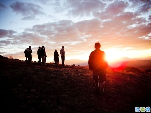 經典英文說說帶翻譯摘抄配圖 很有哲理的文藝英文說說2