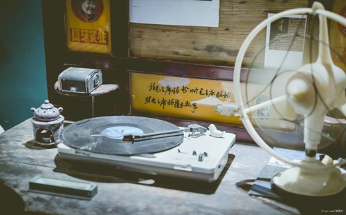 超唯美的文藝說(shuō)說(shuō)帶圖片 等到你已是上天對(duì)我最大的眷顧2