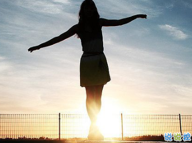 文藝小清新句子簡(jiǎn)單心情說(shuō)說(shuō) 好聽有意境的微信說(shuō)說(shuō)1