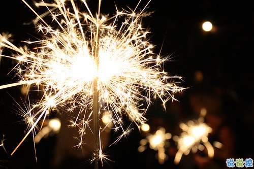 2019抖音經(jīng)典愛情說說帶圖片 長大后逐漸懂得的愛情道理15