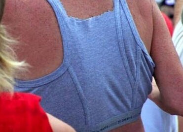 笑死人的說說加圖片：老師說我是攪屎棍，那么我同學(xué)是什么？11