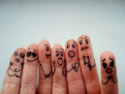 配圖片的朋友說說：什么是好朋友？有人說，那是地球上翻版的自己2