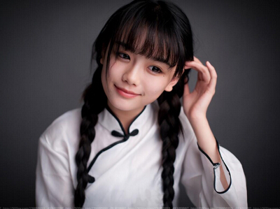 QQ搞笑圖片說說：經(jīng)常被自己蠢哭，又不能揍自己